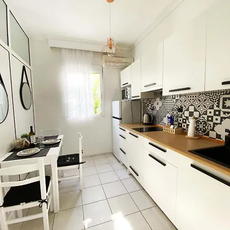 Cozy In Skala Fourkas, 2 Bedroom 100m/beach Apartment *