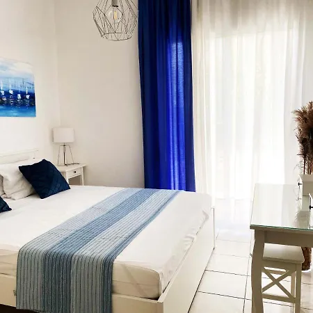 Cozy In Skala Fourkas, 2 Bedroom 100m/beach Apartment